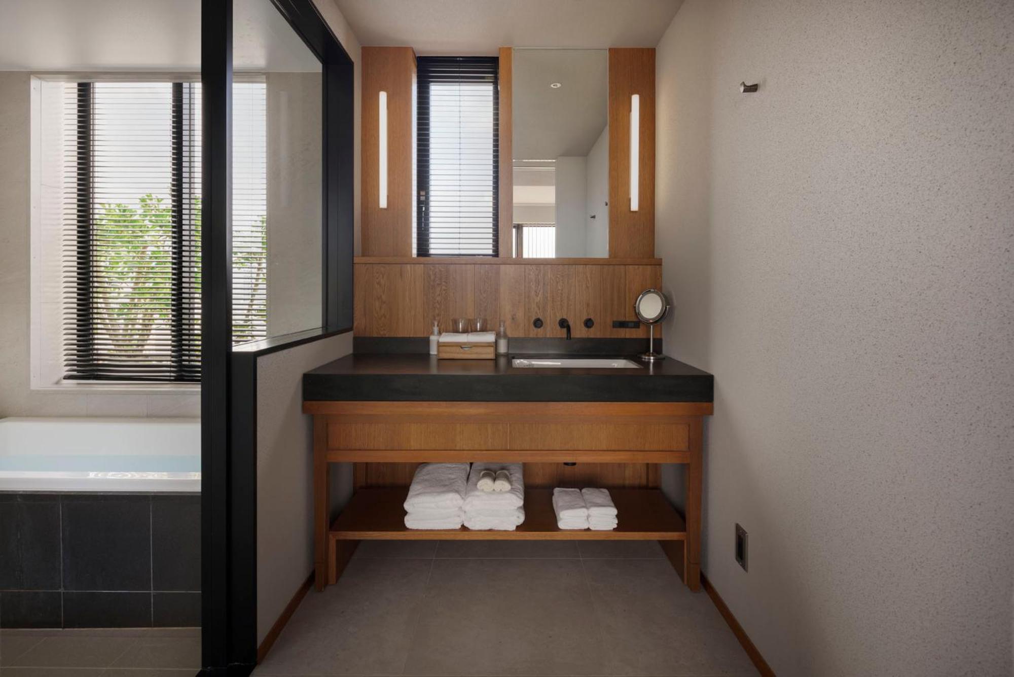 Southwest Grand Hotel Naha Esterno foto